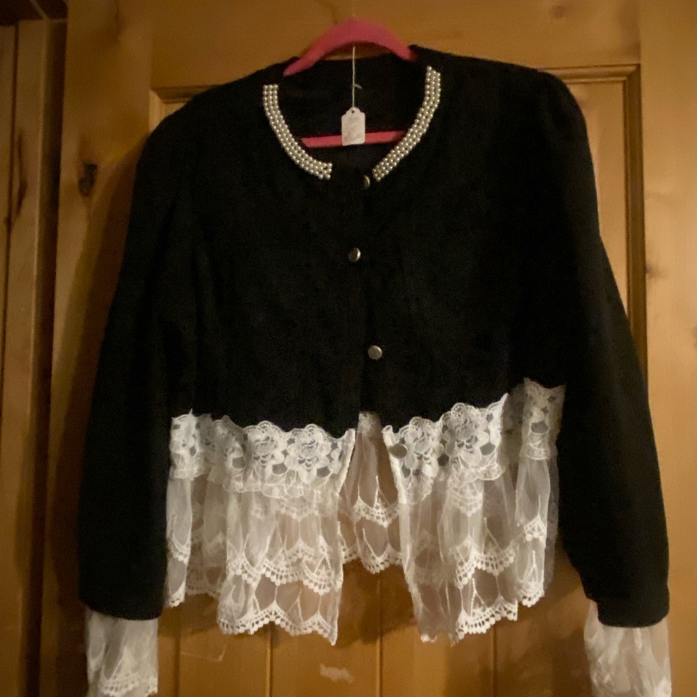 Elegant Black Lace Trim Blazer